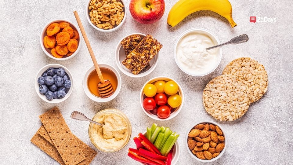 9 Portable Healthy Snacks For Athletes To Bring To Long Competitions 